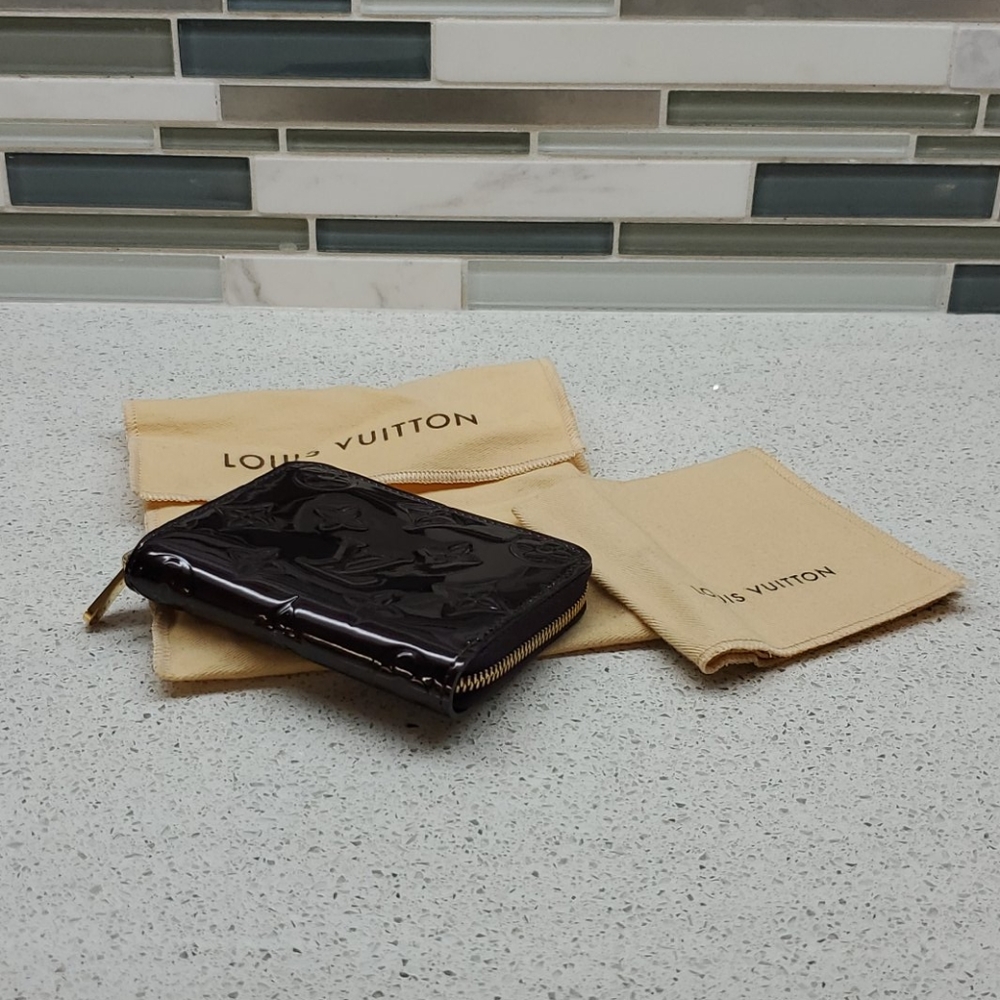 ZIPPY COIN PURSE (LOUIS VUITTON)